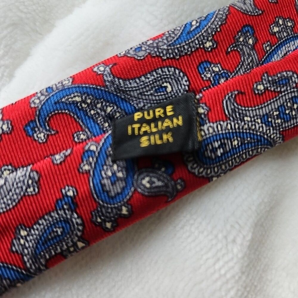Mallory & Church Ltd 100% Italian Silk Red, Silver, Blue Paisley Men's Neck Tie - Picture 5 of 5